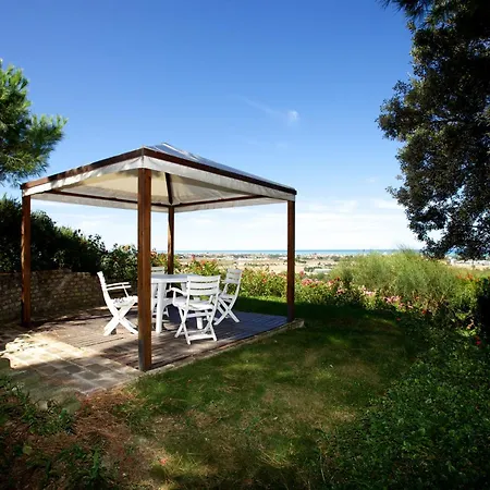 Adele - Senigallia, Meravigliosa Con Piscina E Giardino فيلة