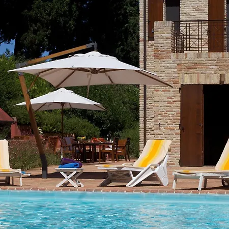 Adele - Senigallia, Meravigliosa Con Piscina E Giardino * سينِغاليا